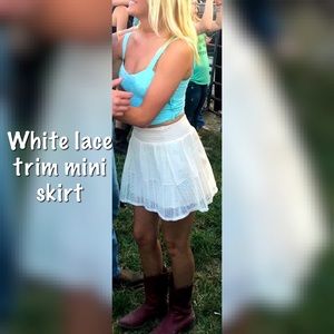 White lace trim mini skirt